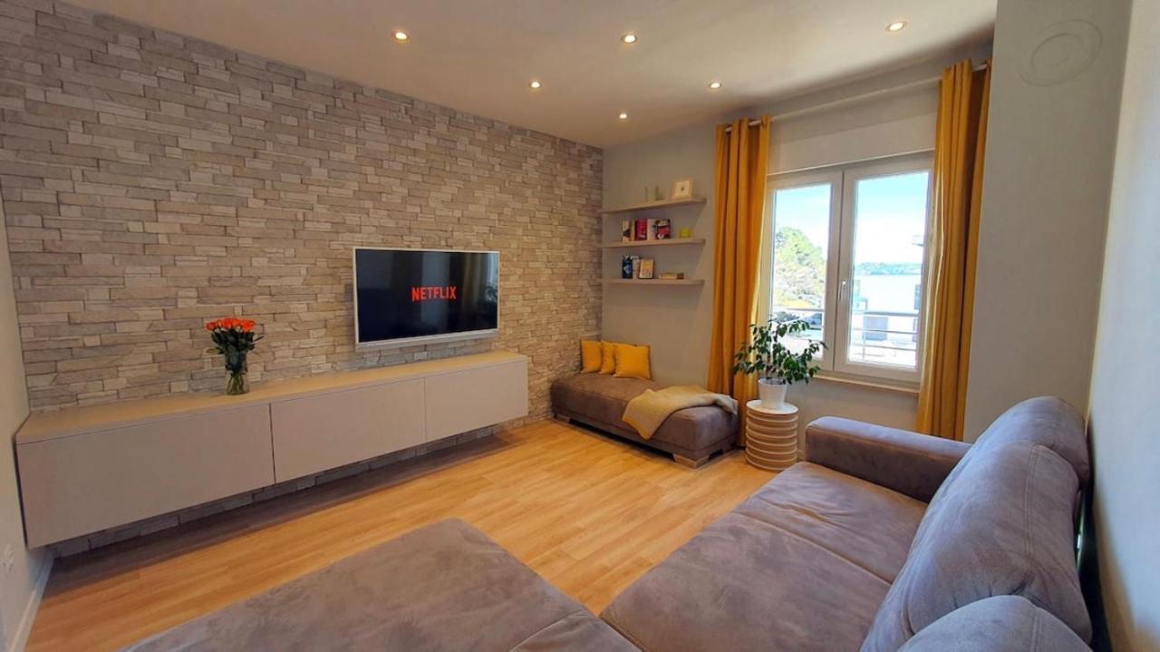 Beautiful View Apartment With Garage Space Mali Losinj Ngoại thất bức ảnh