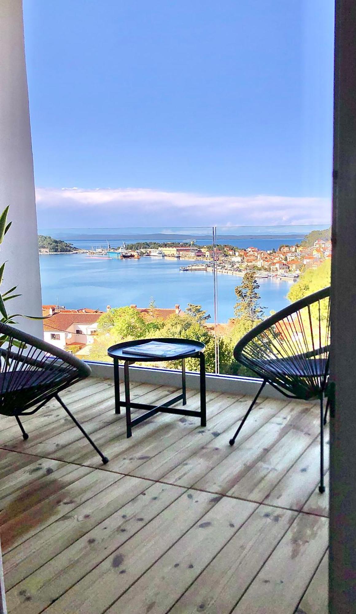 Beautiful View Apartment With Garage Space Mali Losinj Ngoại thất bức ảnh